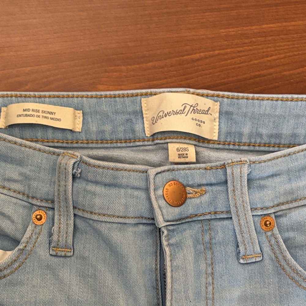 Universal Thread Sky Blue Mid-Rise Skinny Jeans Size 6/28S - Picture 2 of 7